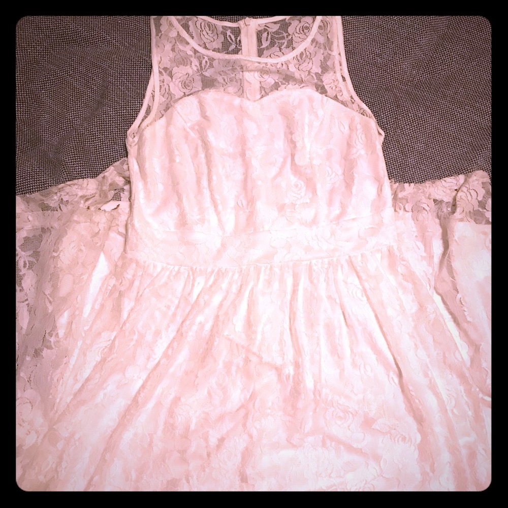 White lace maxi dress